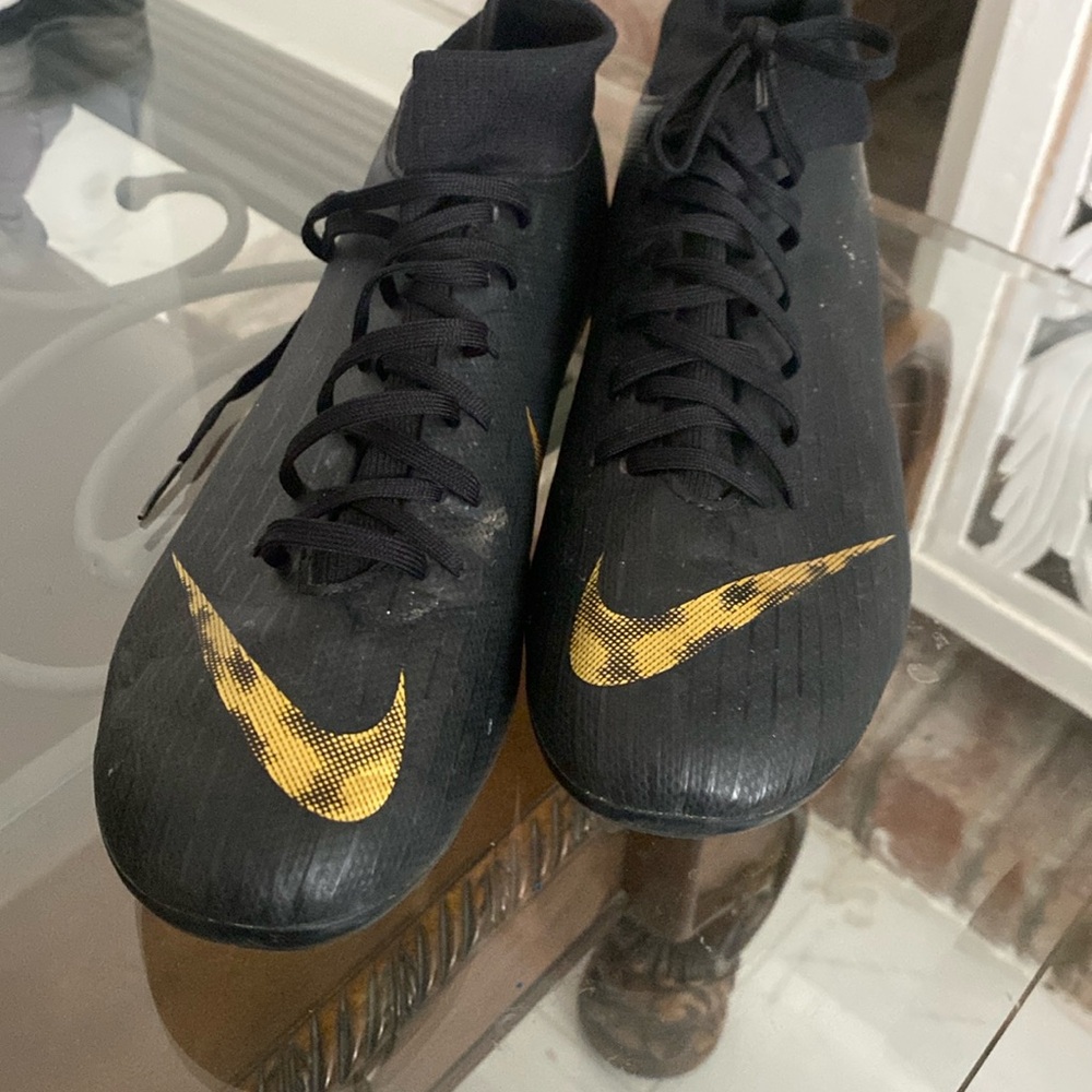 Nike mercurial cleats